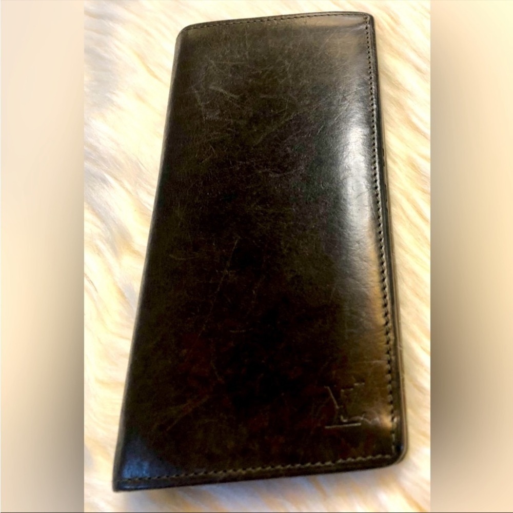 LOUIS Vuitton Nomad Leather Portefeuille Murtible Acacia Vertical Wallet